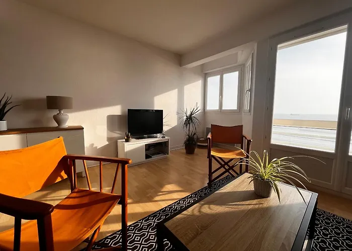 Daire Spacieux Face Avec Balcon Et Garage, Proche Et Commerces Aux Sables-d'olonne - Fr-1-197-561 Les Sables-dʼOlonne