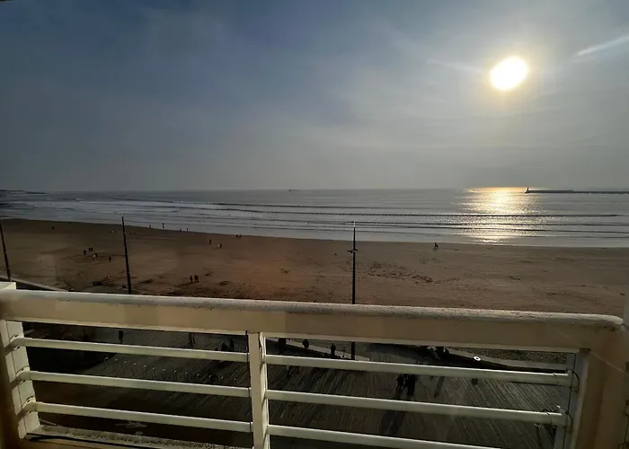 Spacieux Face Avec Balcon Et Garage, Proche Et Commerces Aux Sables-d'olonne - Fr-1-197-561 Les Sables-dʼOlonne