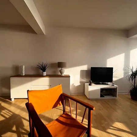 Spacieux Face Avec Balcon Et Garage, Proche Et Commerces Aux Sables-d'olonne - Fr-1-197-561 Appartamento