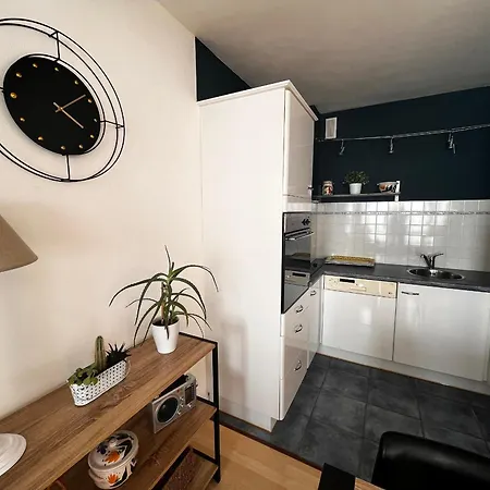 Spacieux Face Avec Balcon Et Garage, Proche Et Commerces Aux Sables-d'olonne - Fr-1-197-561 Appartement Les Sables-dʼOlonne